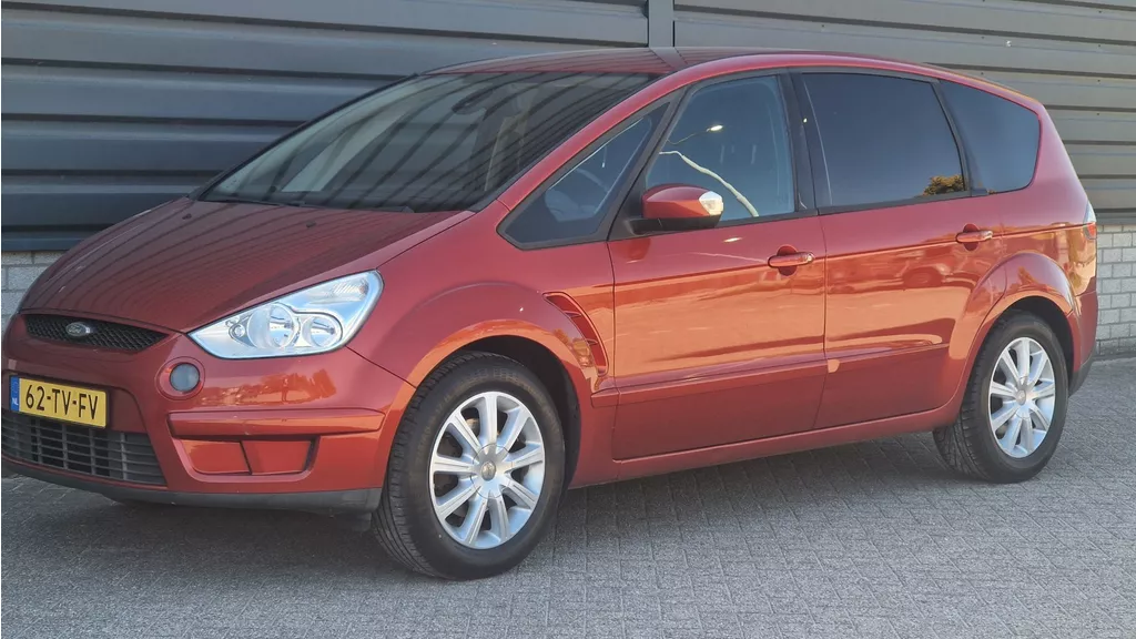 Ford S-Max 2.0-16V Zeer nette auto , Airco